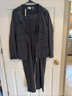 Women's Black Hooded Track Jacket & Jogger Pants